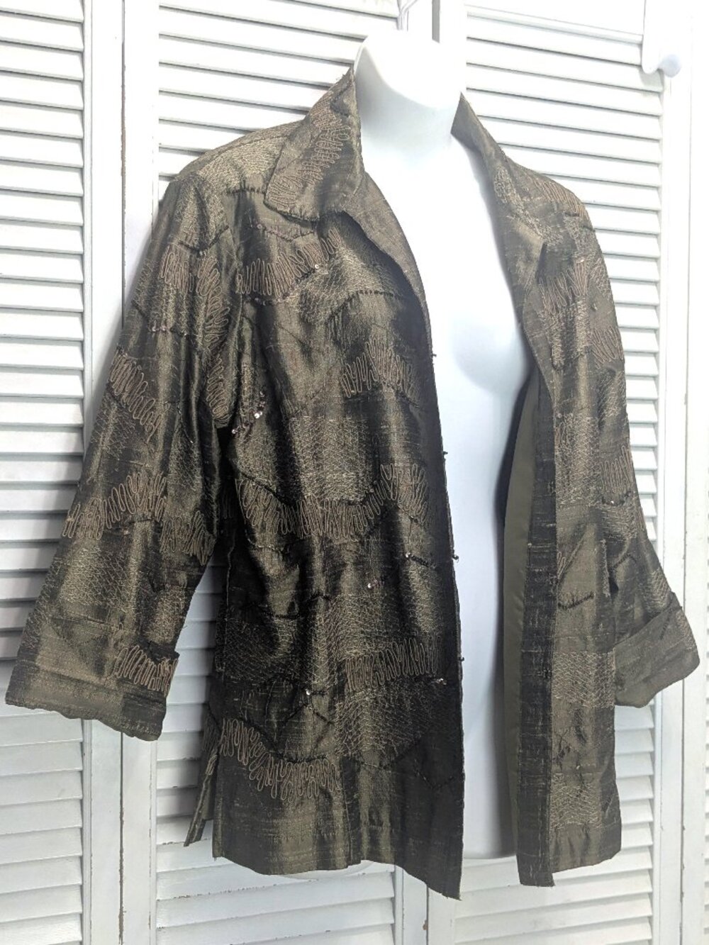 Chico’s Blazer Silk Embroidered Sequin jacket Olive Green size 3, XL Jacket